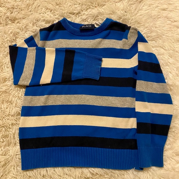 Pull-over Sweatershirt - Picture 1 of 1